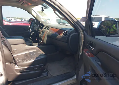 2013 Chevrolet Suburban 1500 Lt from USA, damaged, VIN 1GNSCJE06DR200520